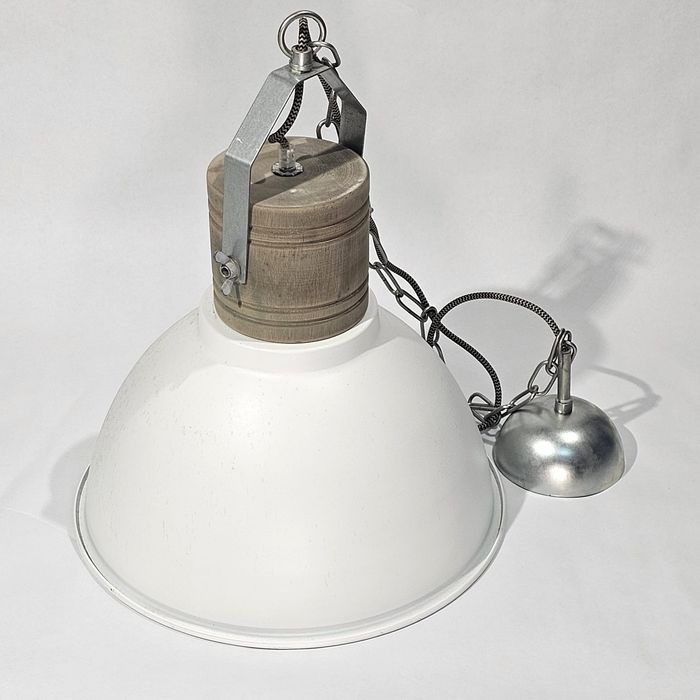 Lampa wisząca Wyprzedaż - fotele, stoły, wystrój, gastronomia