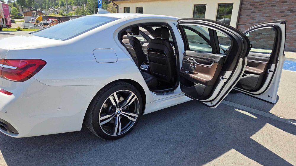 BMW seria 7 G11 rok 2016
