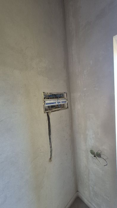 Продам класний котедж  з внутрішніми роботами та великою ділянкою!!!