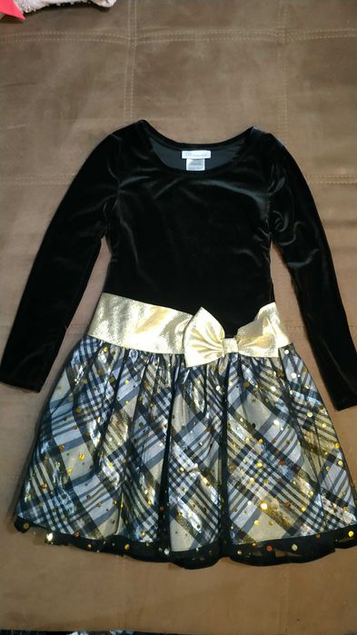 Чёрное бархатное детское платье с золотым бантом