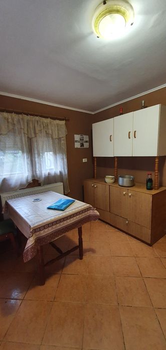 Будинок на високому фундаменті