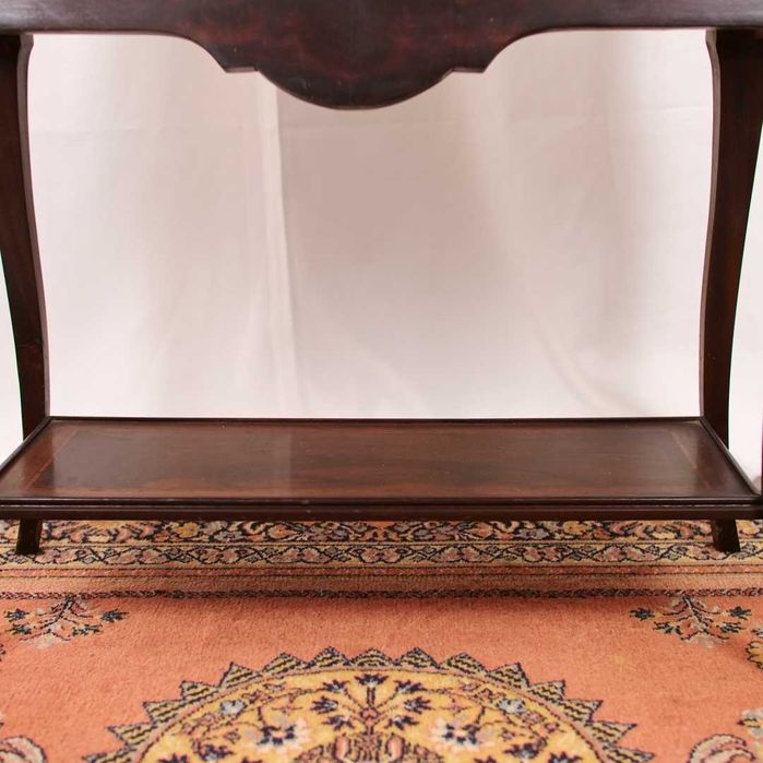 Mesa de apoio de encostar ao gosto inglês