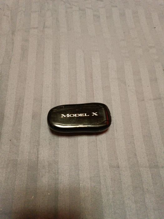 Брелок-ключ сигнализации Tesla X.