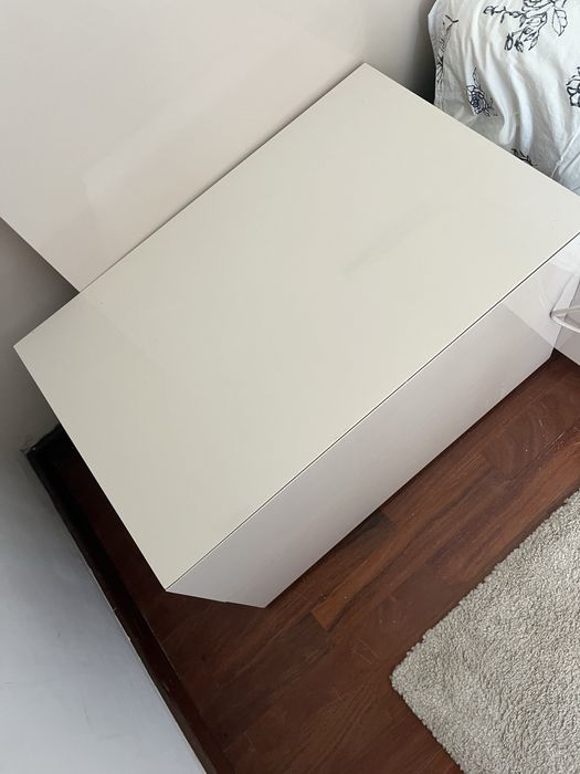 Cama Casal 1,60x2,00 + Mesas de Cabeceira