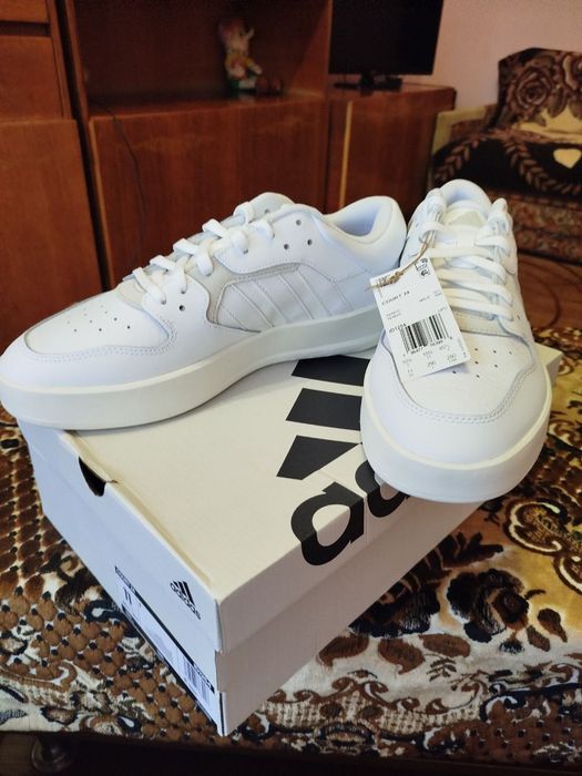 Кроссовки ADIDAS Court 24  11US  wh/wh/bl  оригинал