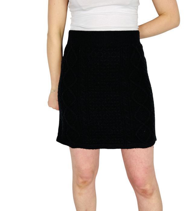 Czarna spódnica swetrowa z warkoczowymi splotami L/XL 40/42