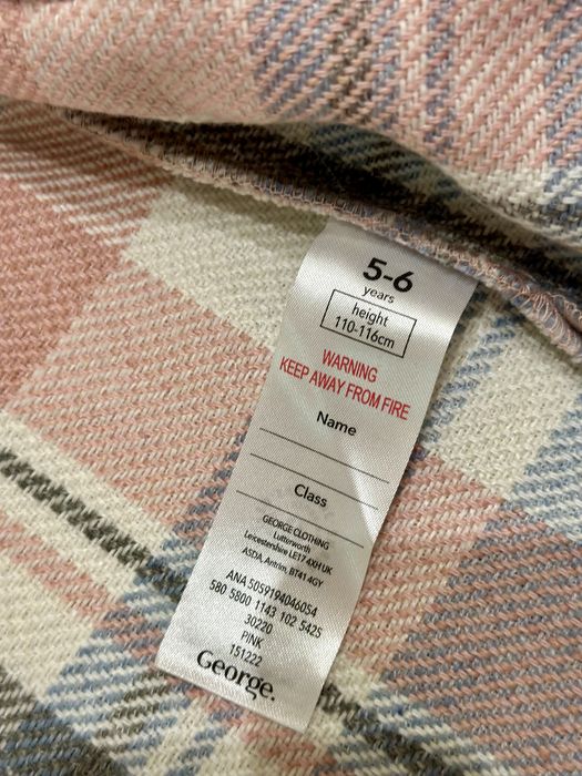 George на 4-5 років