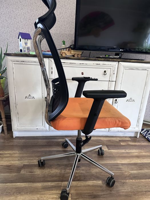 Б/у Компьютерный стул/кресло