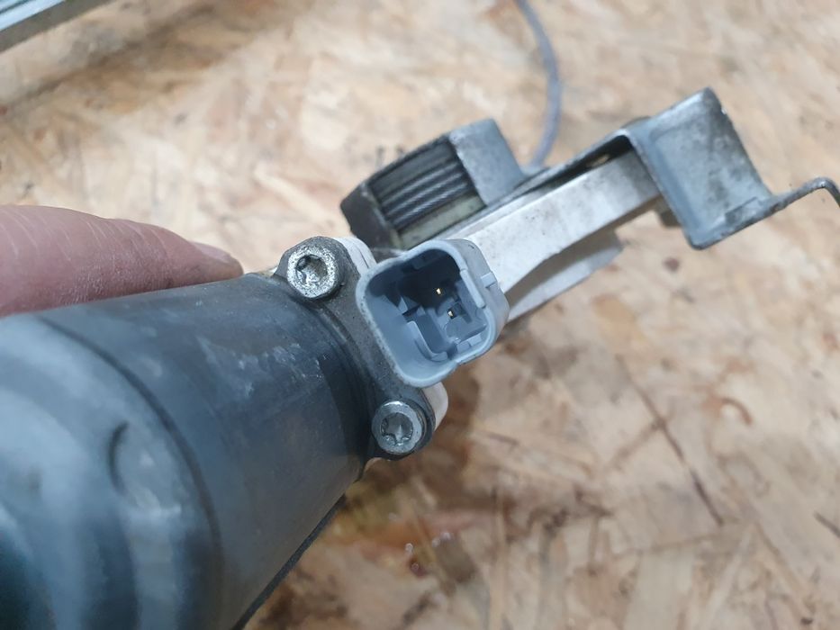 Mechanizm szyby silniczek lewy Nissan Micra k12 04r 3 drzwi