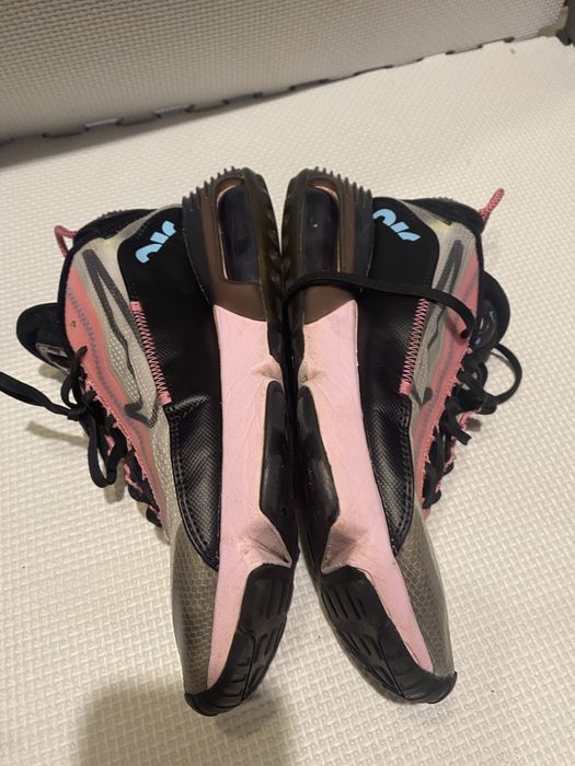 Wyjątkowe Nike 42