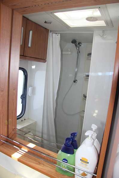 Autocaravana ano 2012 - 7 Lugares ultra confortável para família