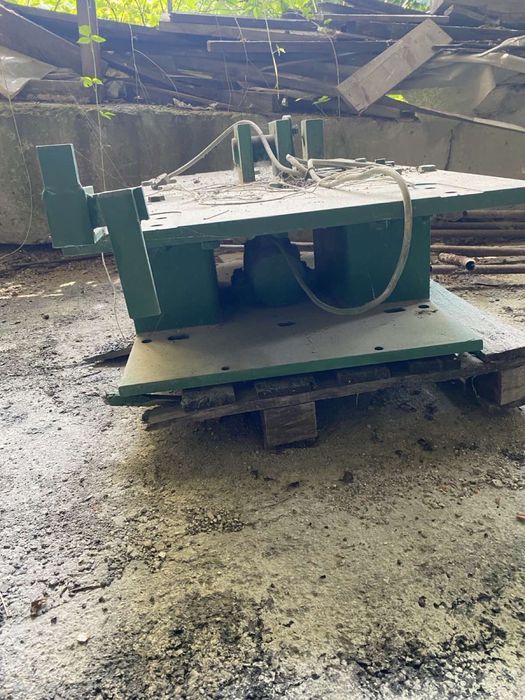 Вібропрес Schlosser uniblock 2 (для виробництва бетонних виробів )