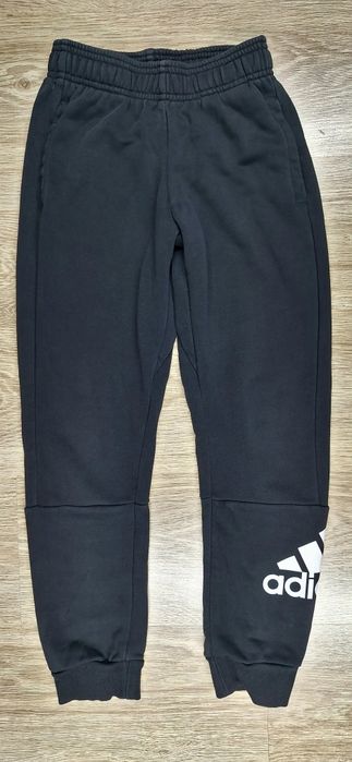 Adidas spodnie dresowe dresy czarne 134- 140