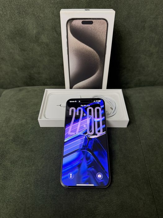 Продам Iphone 15 pro max 256 як Новий