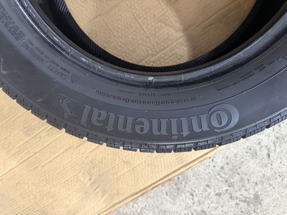 Резина зимова  Continental 215.60 R16 95V