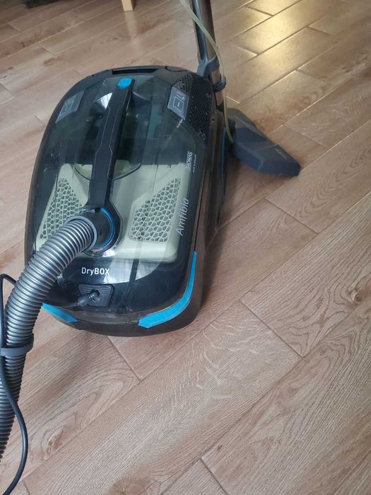 Пилесос миючий (Німеччина)