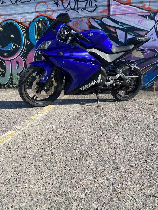 Yamaha yzf r125 2011