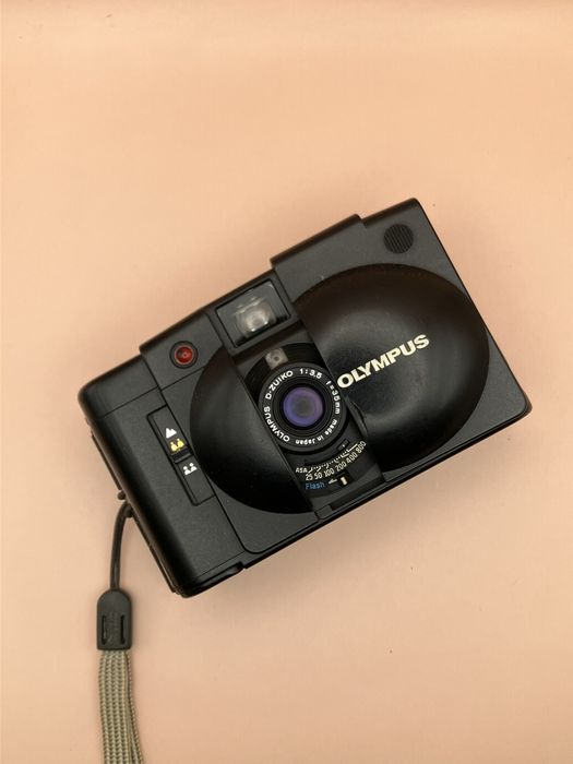 ストラップ付き Olympus XA XAのストラップ | 出張撮影 スタジオたいとう ☆東京都台東区