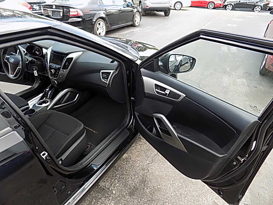 Hyundai Veloster Turbo      2015