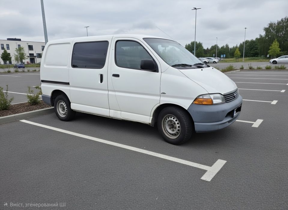 Toyota Hiace 2005 рік пассажир