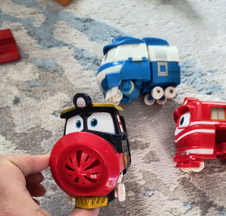 Іграшка робопотяги три штуки трансформери