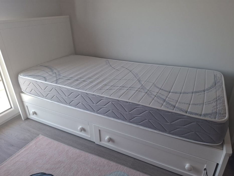 TRAMA - Cama individual branca com gavetas + colchão incluído