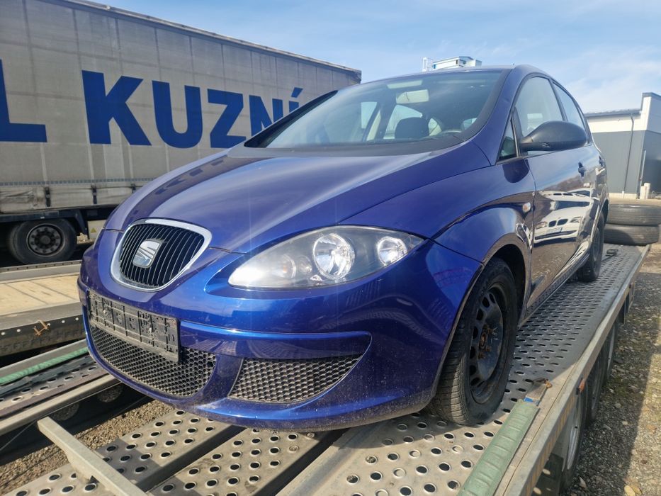 Seat altea LS5S granatowy metalik silnik 1.6mpi maska blotnik 5drzwi