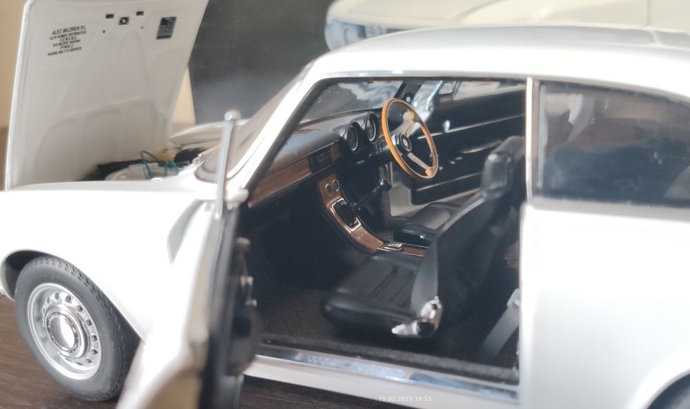 Alfa Romeo 1750 GTV 1:18 AutoArt