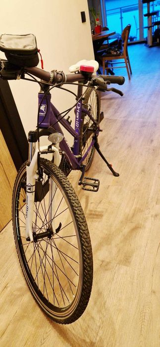 Damski rower trekkingowy