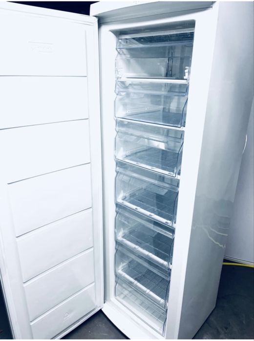 Posiadam zamrazalke szufladowa 180 wysoka