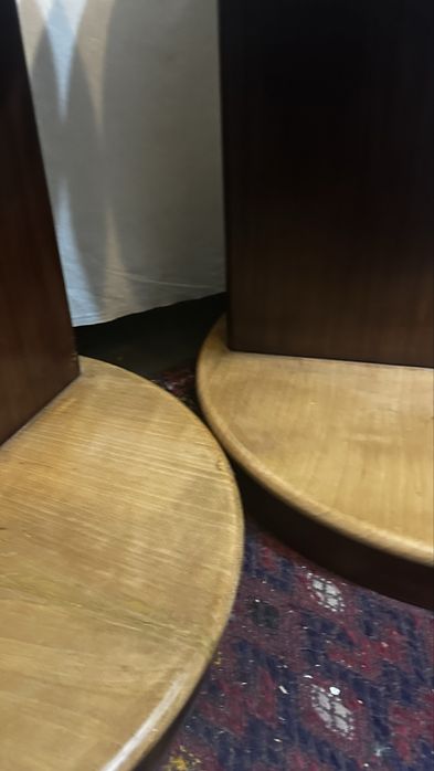 Par de Mesas de Apoio Art Déco em Madeira Maciça