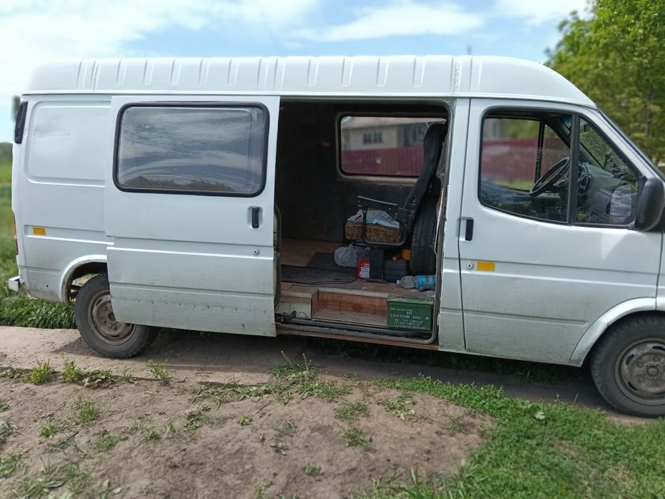 Продаю робочий ford transit