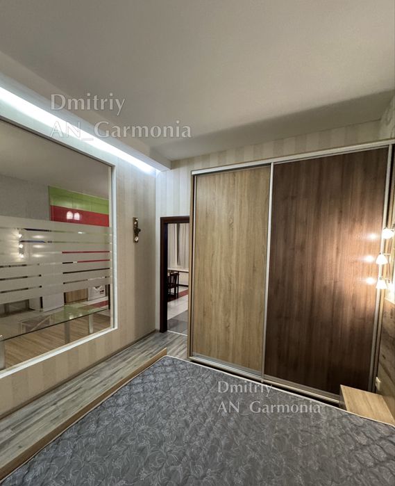 2-К Подол, Зеленый остров