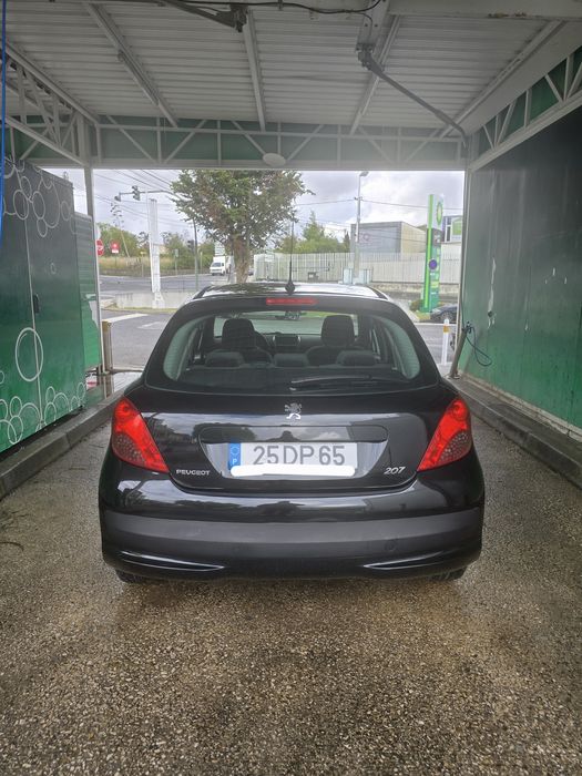 Peugeot 207 1.4 i