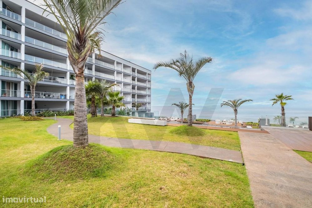 Apartamento T2 Edifício Madeira Palace Residences - Localizado Na Estr
