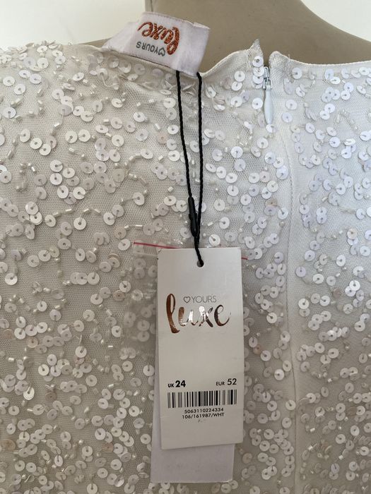 Легка біла весільна сукня Yours Luxe