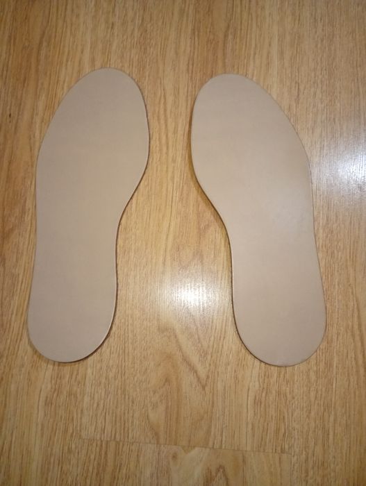 Solas em couro para sapatos