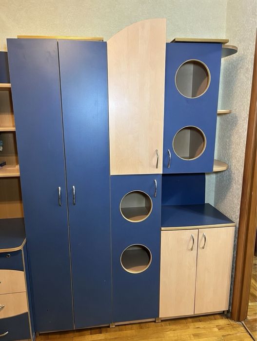 Стінка з шафою