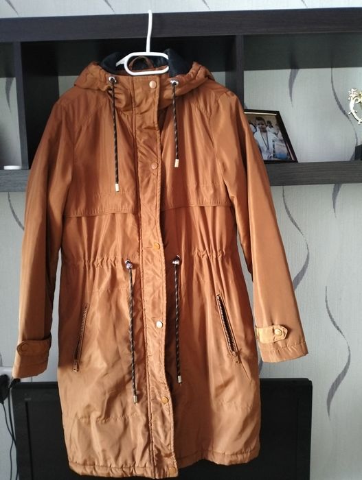 Жіноча демісезонна куртка