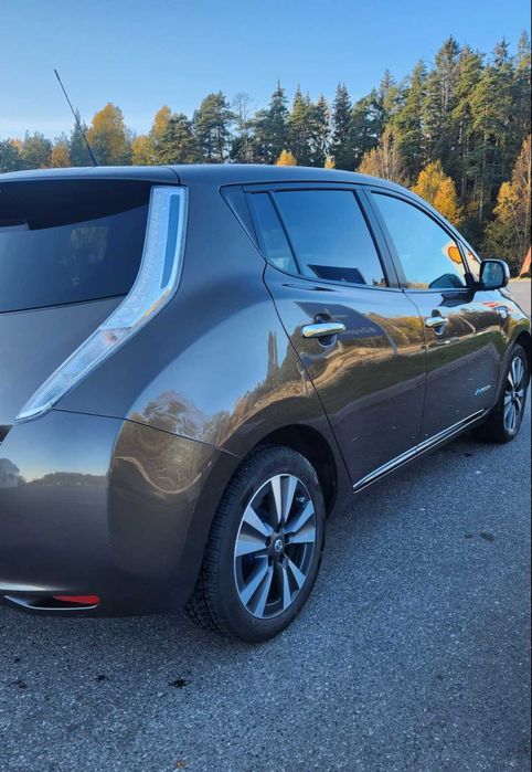 Nissan Leaf 30кВт 2017 Без ДТП! з Норвегії, РОЗМИТНЕНИЙ