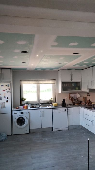 Trabalhos em pladur, tetos, divisórias barramento, pinturas