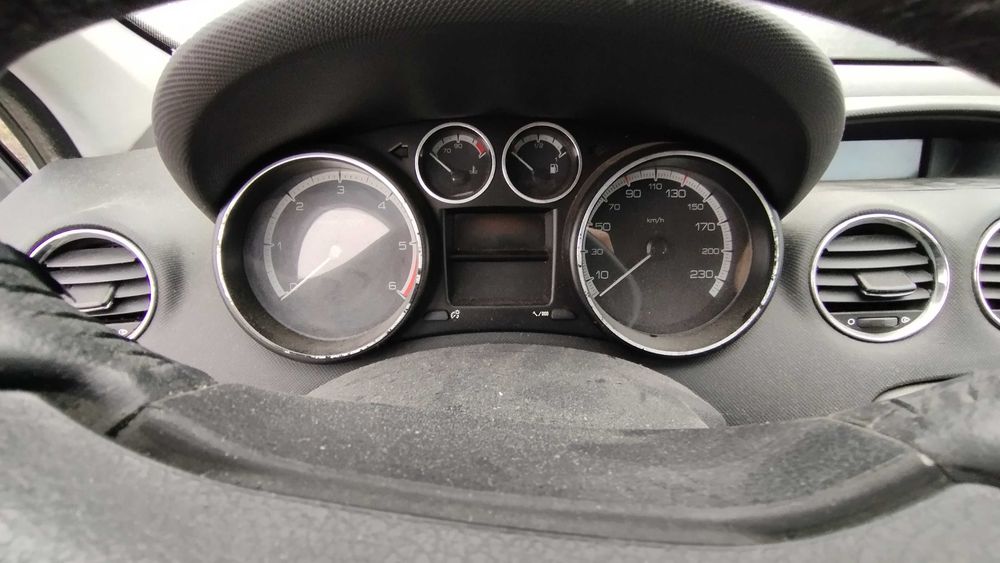 Peugeot 308 1.6 HDi Comercial – 2010 - Não pega