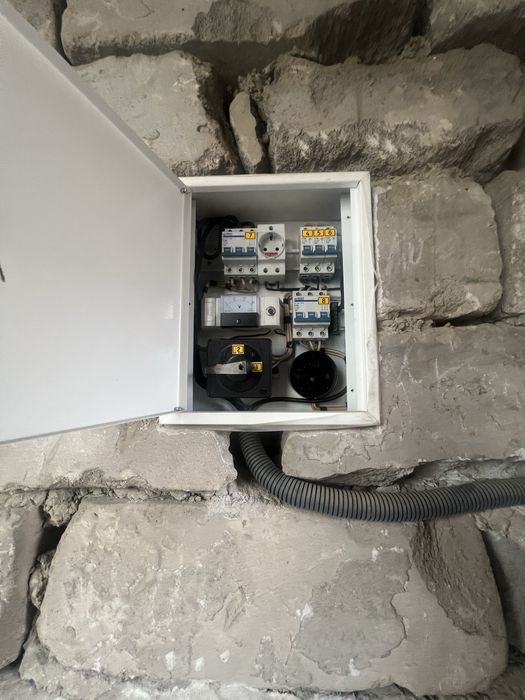 Продаж недобудови з комунікаціями у хорошому р-ні м. Виноградів