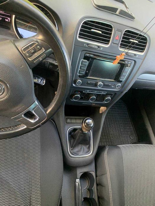 Продається авто VOLKSWAGEN GOLF VI Універсал, 2013 р