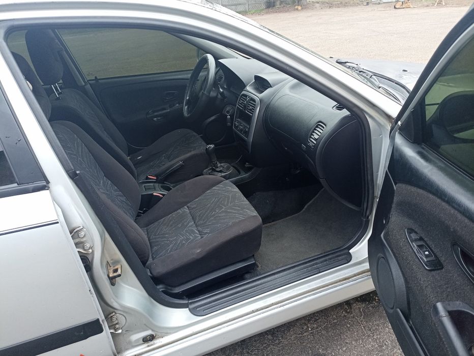 Продам Мітсубісі Каризма 2001 року 1,8 GDI з переоформленням