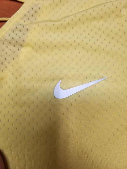 Nike w rozmiarze XL piękny żółty kolor. Bardzo przewiewna. Nowa z metką