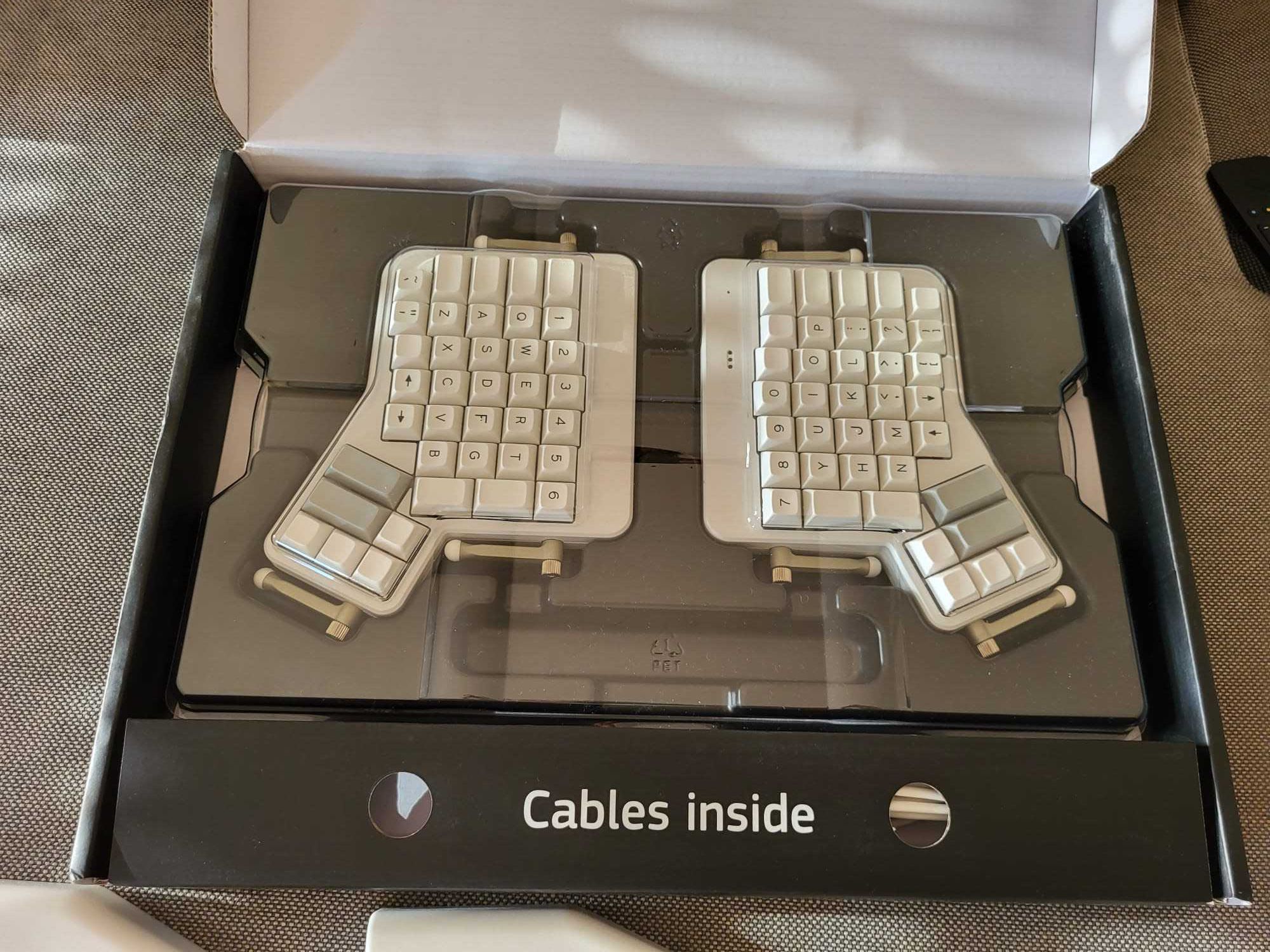 【美品】ErgoDox EZ Cherry MX Brown 箱付き　キーボード ErgoDox EZ(Cherry MX Brown) 箱あり