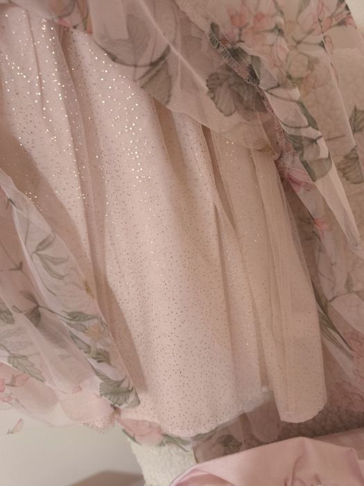 Красиве платтячко для дівчинки