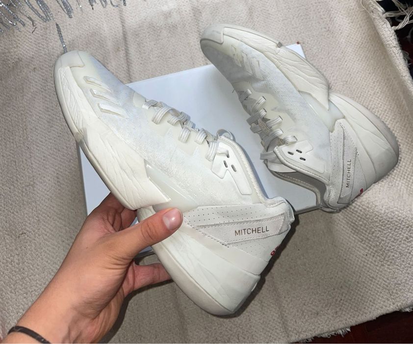 Tênis adidas D.O.N. Issue 4