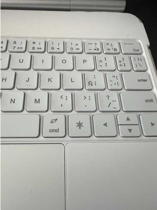 Magnetic Suspension Keyboard Case